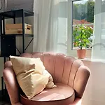 Kopernika 10 *
