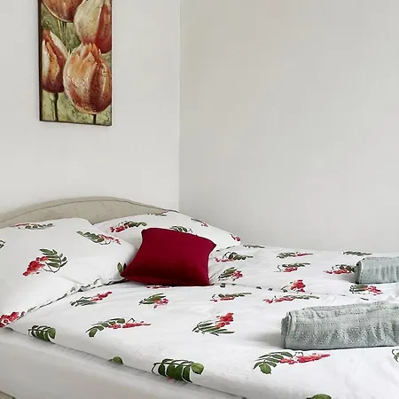 Apartmán Kopernika 10 *